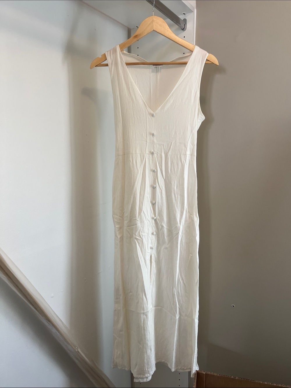 RVCA White Sleeveless Button-Front Wedding Dress
